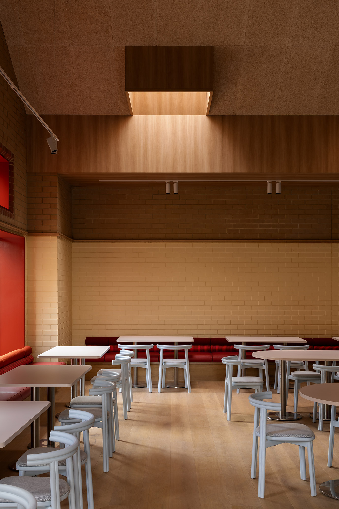 Mujie Living – Pembroke Middle School John Moody Centre